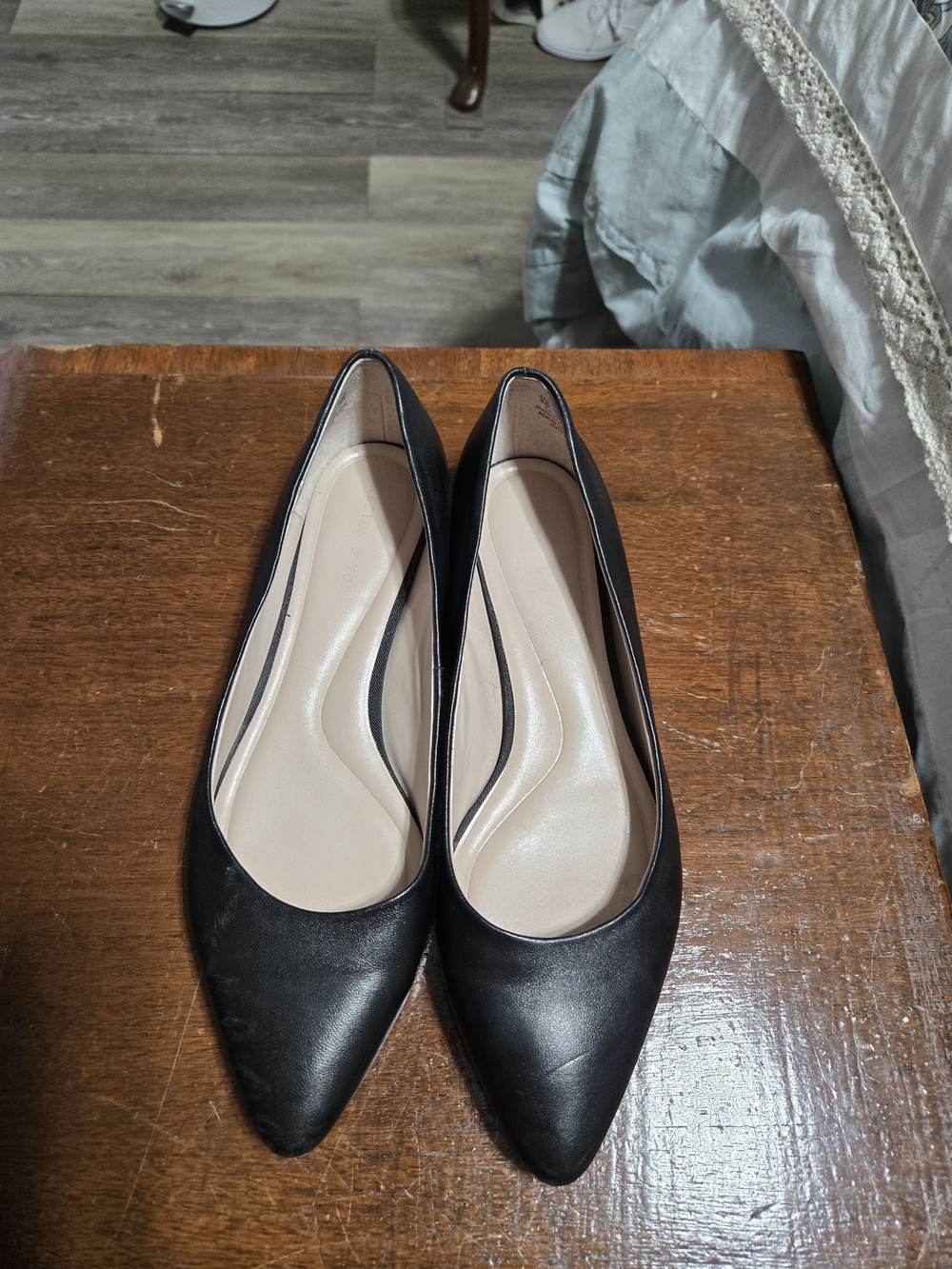 Preston & York Black Pointed-Toe Women's Flats